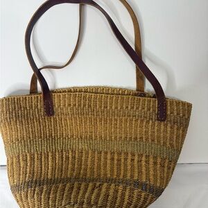 Chic Tan Woven Shoulder Bag